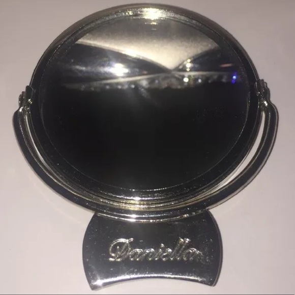 Vintage Daniella Minaudière Micro Metal Purse - Picture 6 of 6